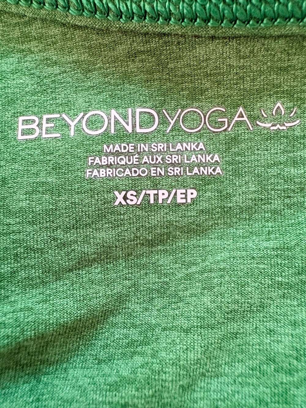 Beyond Yoga Spacedye Slim Racerback Cropped Green Tank Size XS New with Tags - Picture 7 of 10